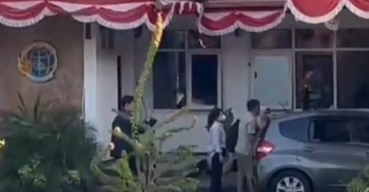 KPK Geledah kanwil ATR/BPN Jawa Timur terkait pengusutan dugaan kasus suap HGB Summarecon (Instagram @infojawatimur.id)