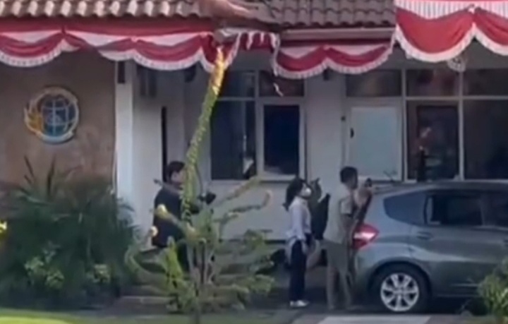 KPK Geledah kanwil ATR/BPN Jawa Timur terkait pengusutan dugaan kasus suap HGB Summarecon (Instagram @infojawatimur.id)