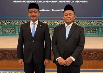 Sarmuji dilantik jadi Menperin gantikan Menperin, Kamis 1 Oktober 2026. Foto sebelah kiri Bahlil Lahadalia dan kanan Sarmuji (Instagram @m.sarmuji)
