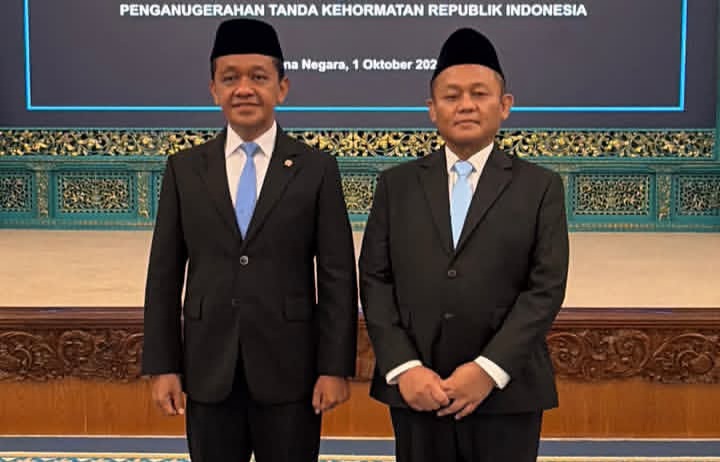 Sarmuji dilantik jadi Menperin gantikan Menperin, Kamis 1 Oktober 2026. Foto sebelah kiri Bahlil Lahadalia dan kanan Sarmuji (Instagram @m.sarmuji)