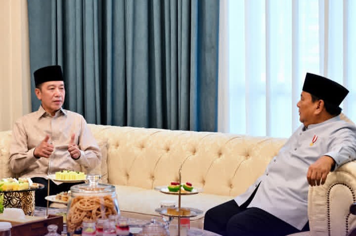 Presiden ke 7 RI Joko Widodo atau Jokowi menemui Presiden Prabowo Subianto, Selasa malam 6 Oktober 2026 (Instagram @framingnewstv)