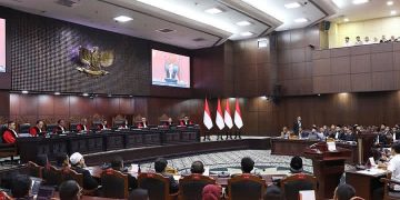 Sidang pembacaan putusan MK soal gugatan ijazah Wakil Presiden (Wapres) Gibran Rakabuming Raka (Instagram @mahkamahkonstitusi)