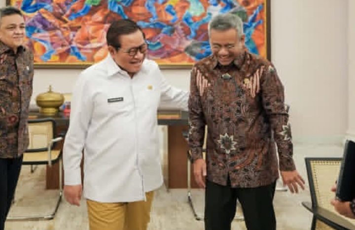 Gubernur DKI Jakarta Pramono Anung terima kedatangan Menkeu Suahasil Nazara di Balai Kota (Instagram @pramonoanungw)