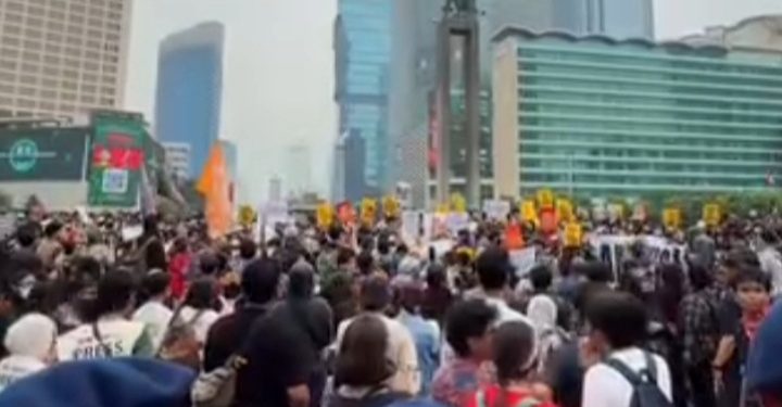 Aksi demo 28 Oktober 2026 di Bundaran HI, Jakarta (Instagram @jktonthespot)